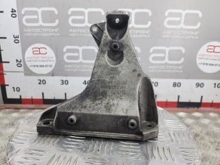 Кронштейн двигателя Volkswagen Passat 2000-2005, дизель, 8E0199305A