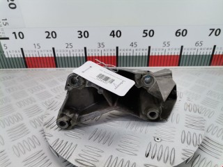 Кронштейн двигателя Audi A4 2000-2006, бензин, 8E0199307A