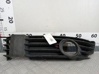 Заглушка (решетка) в бампер Volkswagen Passat 2000-2005, универсал, 3B0853665H