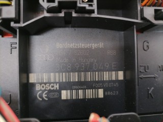 Блок реле, ориг. номер 3C8937049E, F005V00745, Volkswagen Passat 2005-2010