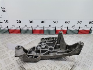 Кронштейн двигателя Volkswagen Passat 2005-2010, дизель, 03G199207E