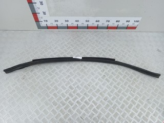 Уплотнитель капота, Fiat Stilo 2001-2004