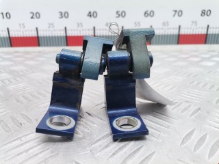 Петля двери задней правой, ориг. номер 4D0831402, Volkswagen Tiguan 2006-2011