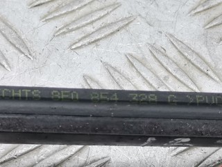 Молдинг стекла лобового, ориг. номер 8E0854328G, Audi A4 2000-2006