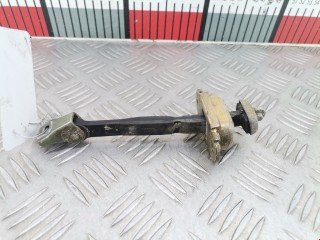 Ограничитель открывания двери передней, ориг. номер MR135675, Mitsubishi Space Star 2002-2005