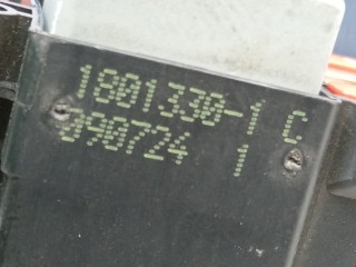 Блок реле, ориг. номер 1801330-1C, Renault Megane 2006-2009