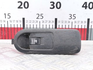 Кнопка стеклоподъемника, ориг. номер 156013740, 8200315029, Renault Scenic 2003-2006