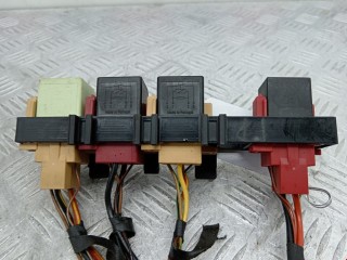 Блок реле, ориг. номер 7N0937503, Volkswagen Touran 2010-2015