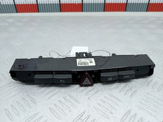 Кнопка аварийной сигнализации Opel Zafira 2005-2008, 13129284