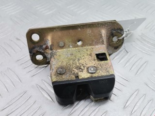 Замок багажника Volvo S40 2000-2004, универсал, 30802821