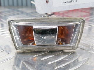 Повторитель передний левый Opel Corsa 2006-2011, 13252455