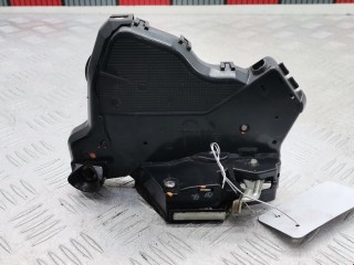 Замок двери передней правой, ориг. номер 690300K060, Toyota Hilux 2005-2008