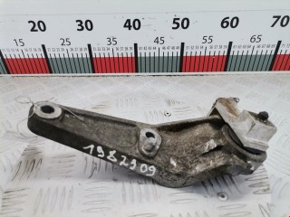 Кронштейн Opel Corsa 2006-2011, хетчбэк 5 дв., 13130723