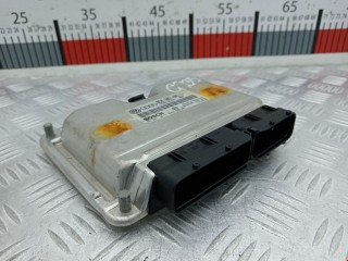 Блок управления двигателем Volkswagen Passat 2000-2005, 8E0907401T