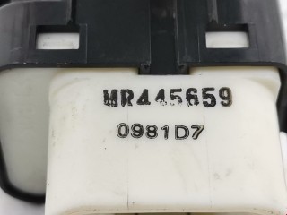 Кнопка стеклоподъемника, ориг. номер MR445659, Mitsubishi Pajero 1997-2004