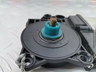 Моторчик стеклоподъемника, ориг. номер 51357140589, 71002603, BMW 1 E87/E81/E82/E88 2007-2011