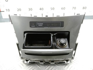 Пепельница, ориг. номер 5880405190, Toyota Avensis 2011-2015