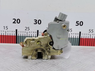 Замок двери передней левой, ориг. номер 805032F011, Nissan Primera 1999-2002