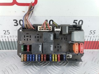 Блок предохранителей Land Rover Range Rover 2005-2009, YQE500390