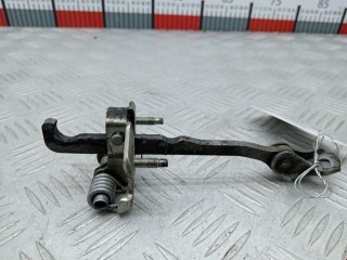 Ограничитель открывания двери передней, ориг. номер 8043100QAB, Nissan Primastar 2006-2014