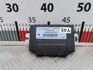 Блок управления раздаточной коробки Kia Sorento 2002-2006, 954404A745
