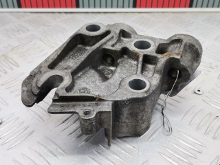 Кронштейн двигателя, ориг. номер 6M516030BA, 1367040, Volvo V50 2003-2007
