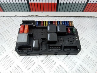 Блок предохранителей Land Rover Range Rover 2005-2009, YQE500390