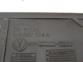Кронштейн крепления бампера переднего, ориг. номер 1J0807184A, Volkswagen Golf 1991-2000