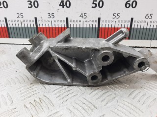 Кронштейн двигателя Opel Vectra 1995-2000, бензин, 90495438