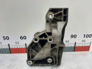 Кронштейн компрессора кондиционера, ориг. номер 55562863, Opel Insignia 2008-2013