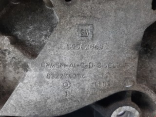 Кронштейн компрессора кондиционера, ориг. номер 55562863, Opel Insignia 2008-2013