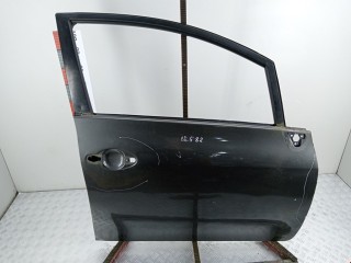 Дверь передняя правая, ориг. номер 67001-02260, Toyota Auris 2006-2010