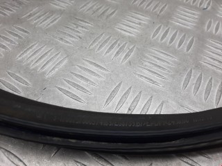 Уплотнитель капота, Opel Vectra 2005-2008