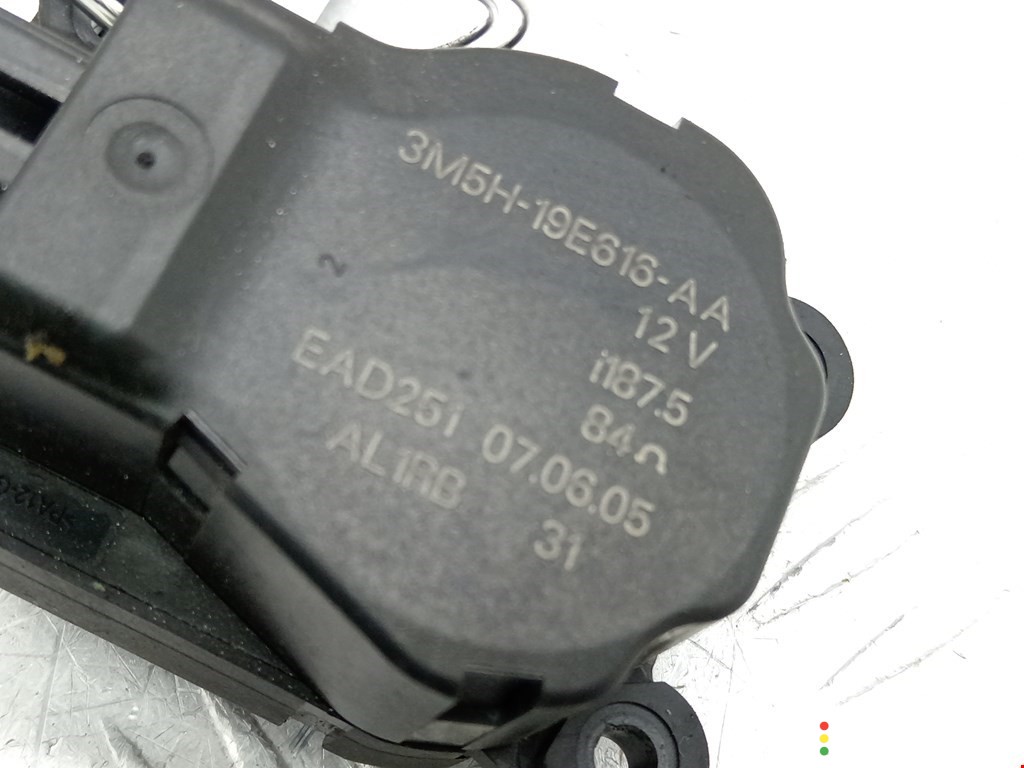 1786200, 3M5H19E616AA Электропривод Ford Focus 2005г. - фото №2