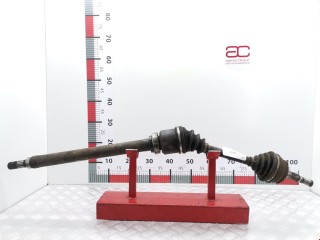 Полуось передняя правая (приводной вал, ШРУС) Volvo S70 1996-2000, МКПП, 8111303