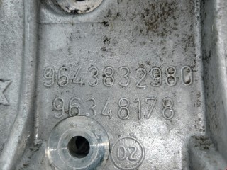 Кронштейн генератора, ориг. номер 9643832980, 9634817880, Peugeot Partner 2002-2012