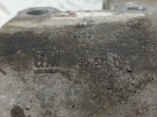 Кронштейн генератора, ориг. номер 90571112, Opel Vectra 1999-2002