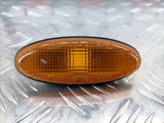 Повторитель передний левый, Mazda Demio 1996-1999