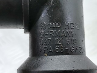 Фланец (тройник) системы охлаждения, ориг. номер 037121619, Volkswagen Golf 1991-2000