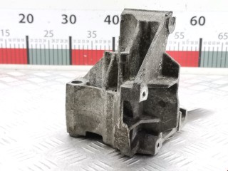 Кронштейн генератора, ориг. номер 98BB10039AC, Ford Focus 2001-2005