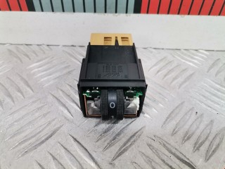 Кнопка подогрева сидений, ориг. номер 8D0963563, 4D0963563B, Audi A8 1999-2002