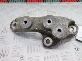 Кронштейн Opel Insignia 2008-2013, хетчбэк 5 дв., 13228255