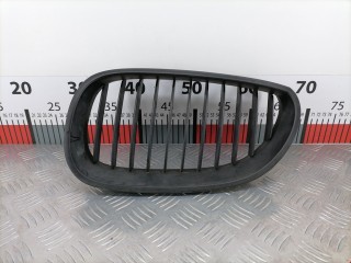 Решетка радиатора, ориг. номер 51137027062, BMW 5 E60/E61 2002-2007