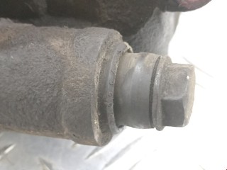 Суппорт передний правый, ориг. номер 4100100QAD, Nissan Interstar 2001-2008