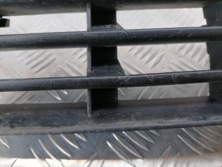 Заглушка (решетка) в бампер, ориг. номер 4B0807683F, Audi A6 1997-2001