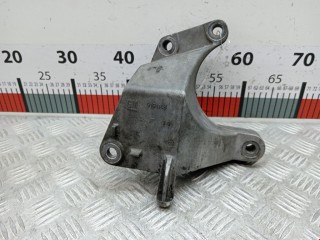Кронштейн Opel Vectra 1999-2002, седан