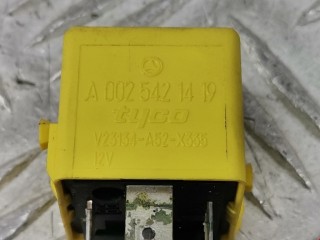 Реле (прочие), ориг. номер A0025421419, V23134A52X335, Mercedes S W220 2002-2005