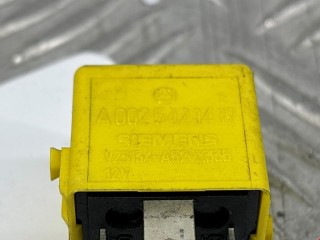 Реле (прочие), ориг. номер A0025421419, V23134A52X335, Mercedes S W220 1998-2002