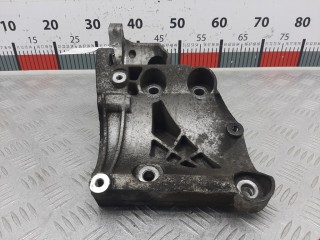 Кронштейн компрессора кондиционера, ориг. номер 55562863, Opel Insignia 2008-2013