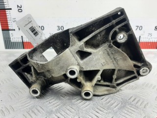 Кронштейн компрессора кондиционера, ориг. номер 55562863, Opel Insignia 2008-2013